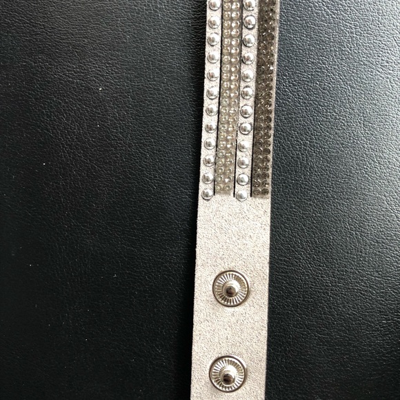 Similar to the Bar III 4 strand gray bracelet - Picture 9 of 10